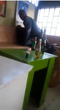 Horny friends having sex in Kenyan bar